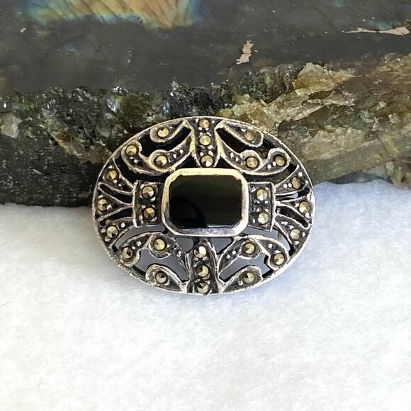 Sterling Silver 925 Dainty 0.89" Oval Black Onyx & Marcasite Brooch - Picture 1 of 16